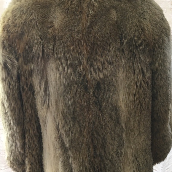 Coyote fur coat - Picture 9 of 14